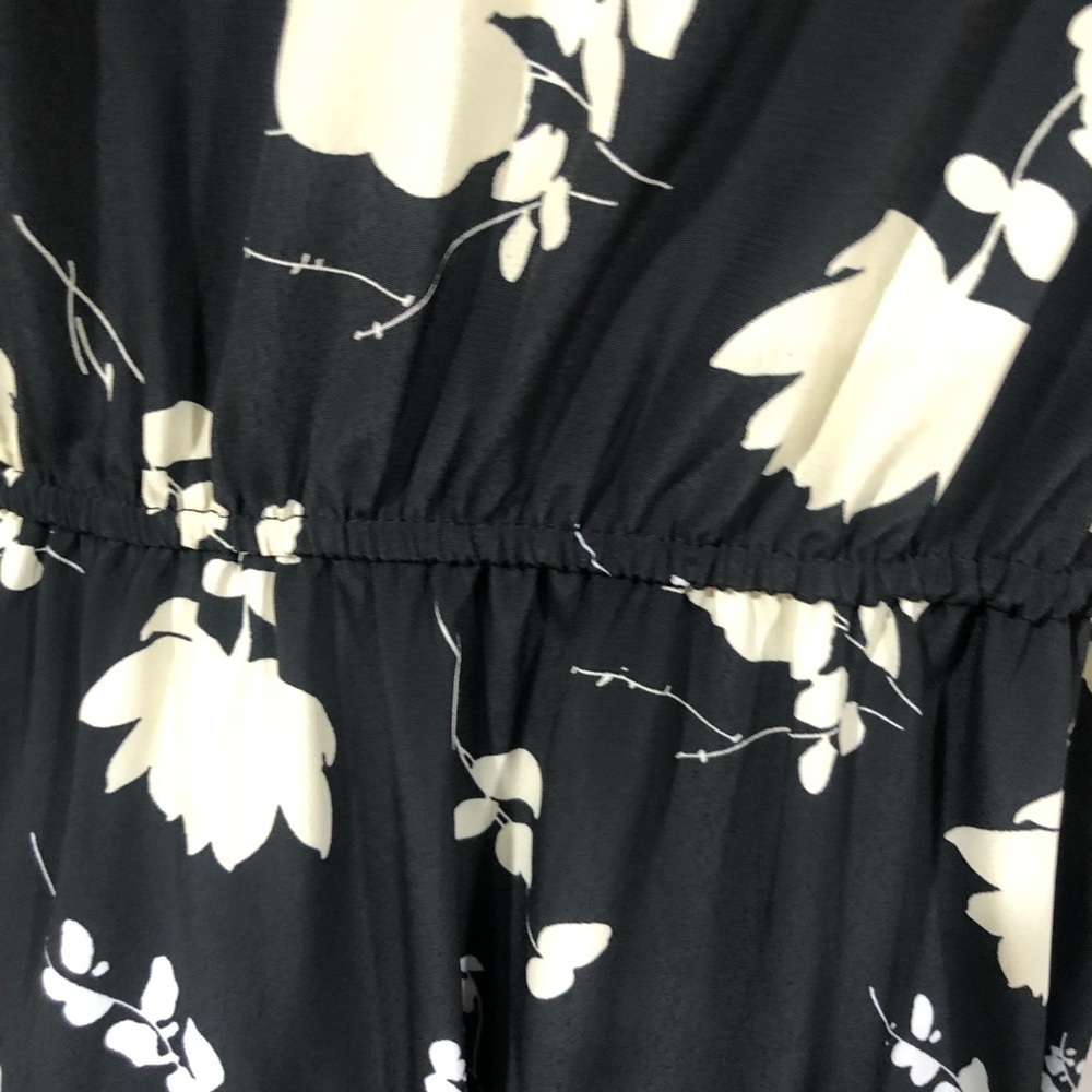 Miss Selfridge Women’s Floral Wrap Front Dress - Picture 8 of 10